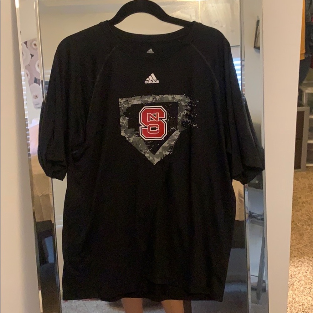 Men’s large nc state baseball t shirt